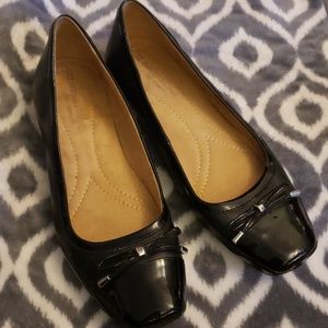 Naturalizer black flats